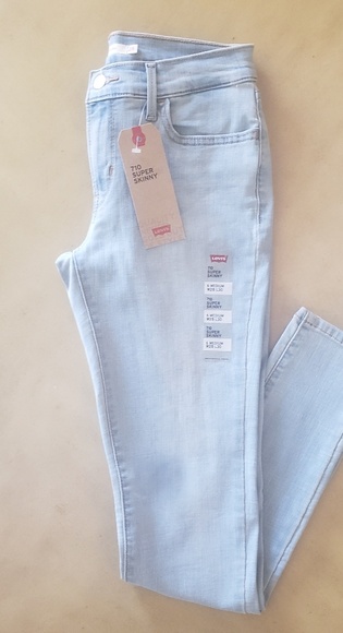 Levi's Denim - 710 supper skinny Levi's jeans.